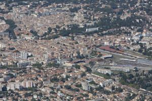 Vue aérienne de Nîmes Alès et du Gard