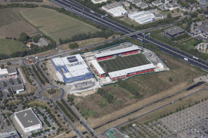 France, Gard (30), Nîmes, Stade des Antonins et Halles des Sports (vue aérienne)